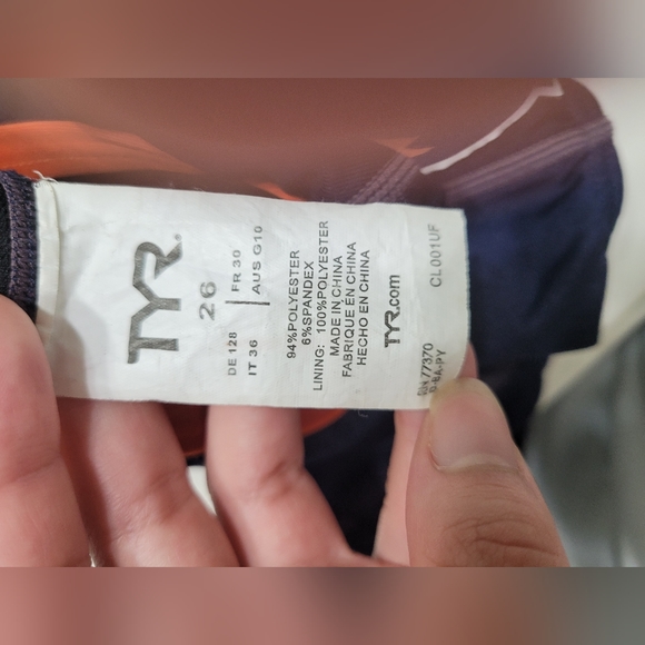 TYR hexa suit size 26 - Picture 3 of 3